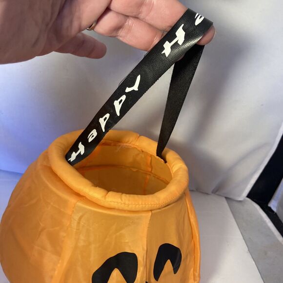 Vintage Halloween Gemmy Nylon And Metal Spring Candy Bucket Basket 8” - Picture 2 of 7